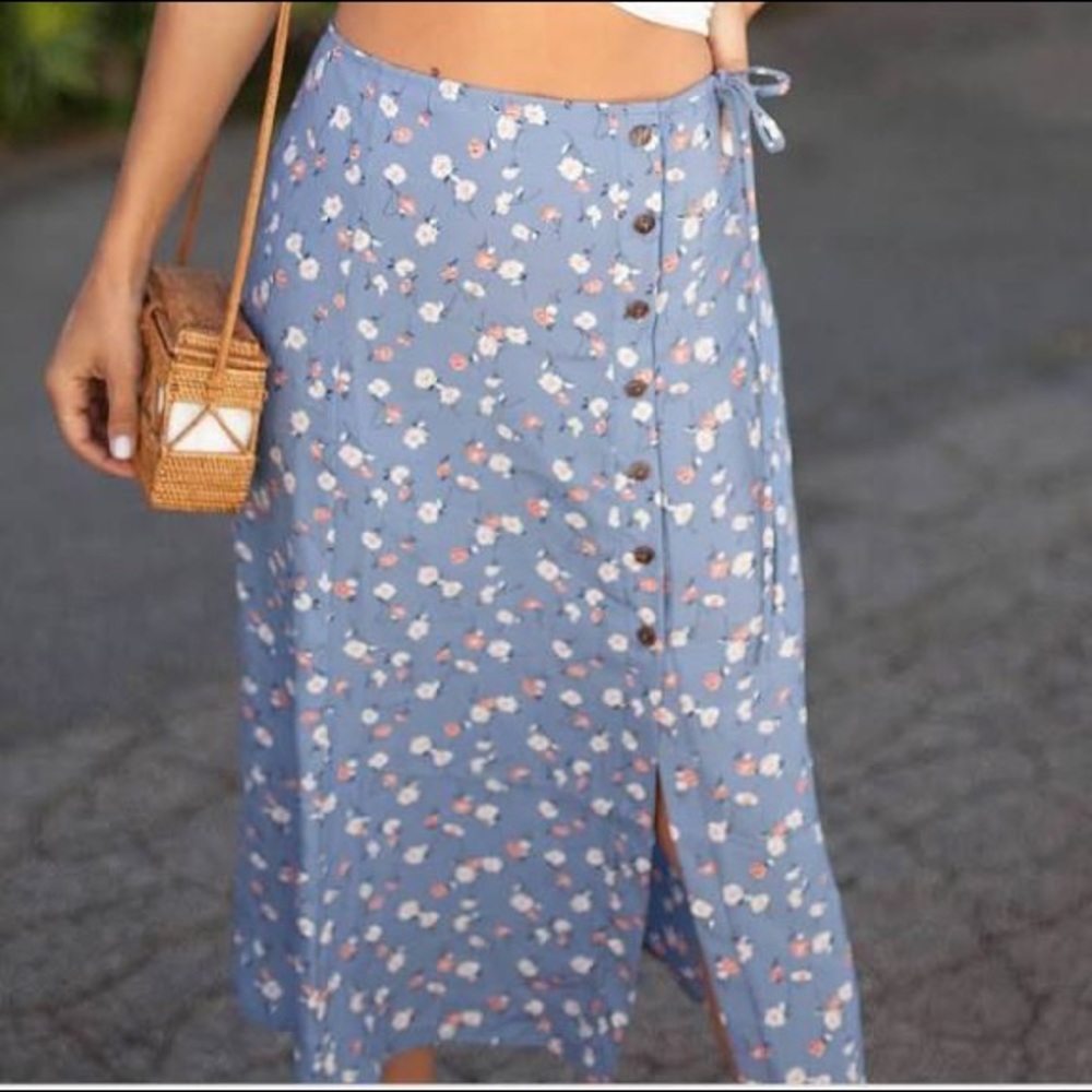 Urban outfitters xs midi floral button down skirt